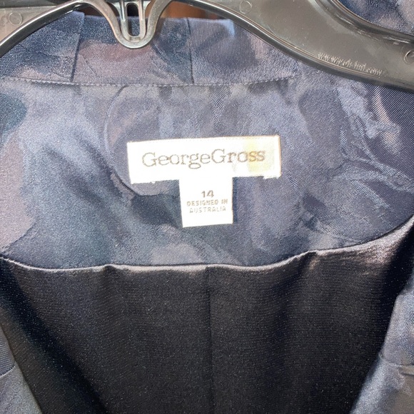 George gross ruffle coat - Picture 2 of 4